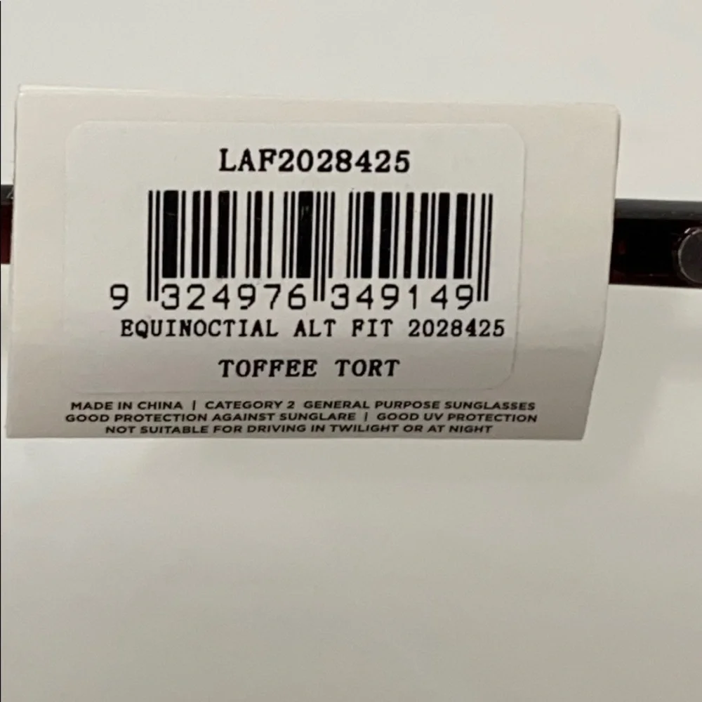 Le Specs new tags